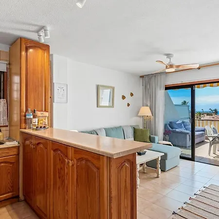 Bright 1br With Ocean Views & Pool