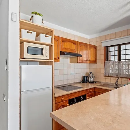 Bright 1br With Ocean Views & Pool *